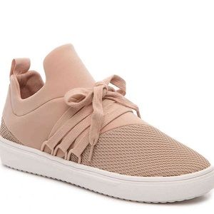 Steve Madden nude sneakers